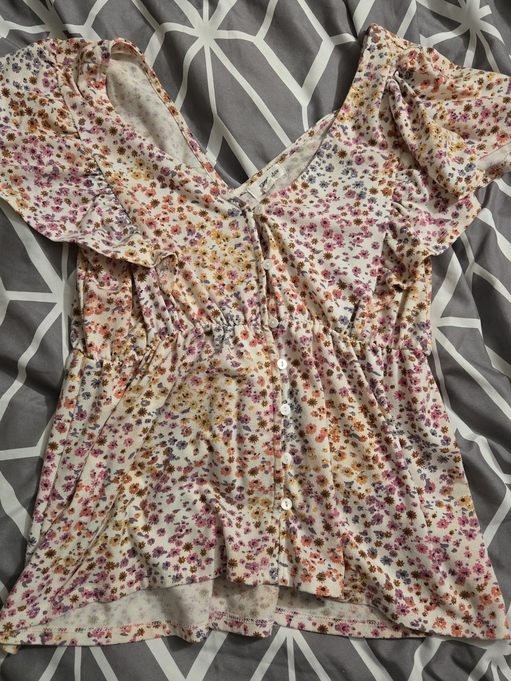Ruffled Floral Button-Front Blouse in Cream Multi